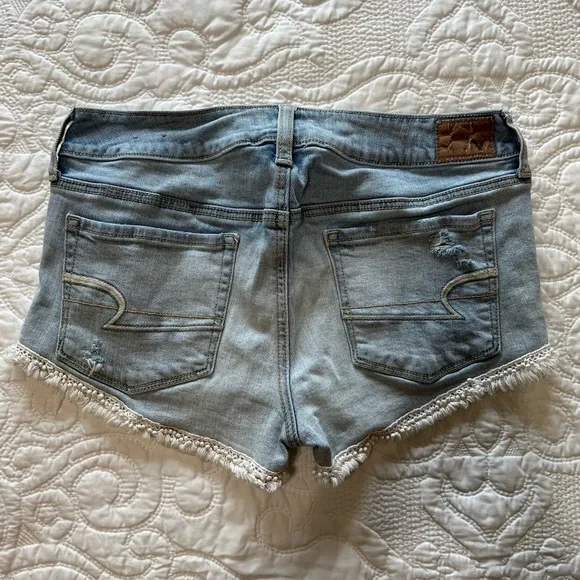 American Eagle Shorts, Size 8 - Picture 4 of 4